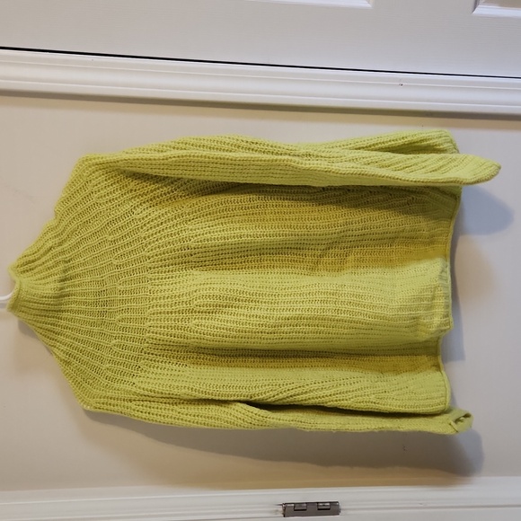 rag & bone Oversize Neon Green Turtleneck Sweater Alpaca Size Medium - Picture 4 of 5